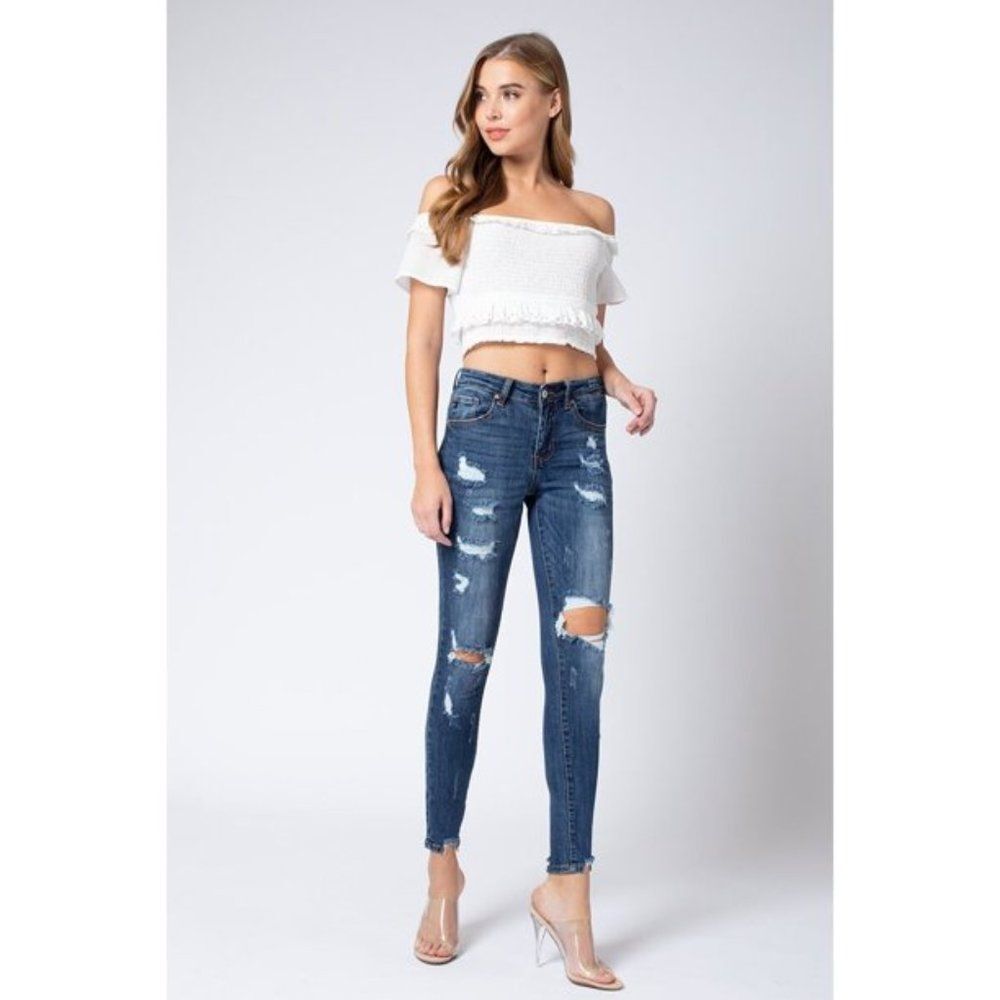 KanCan medium wash distressed Mid Rise Super Skinny Jeans  size 3 / 25